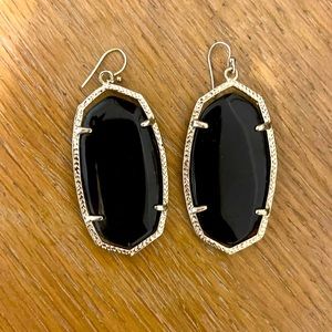 Classic Kendra Scott drop/dangle earrings in black
